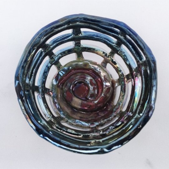 Lille spiralskål i raku-filigran 1 (foto 2).