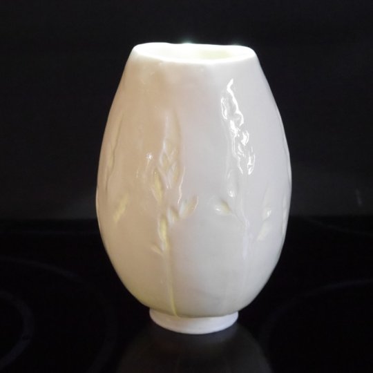 Cocoon-vase med græsaftryk 2 (s/h).jpg