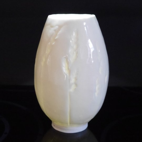 Cocoon-vase med græsaftryk 3 (s/h).jpg