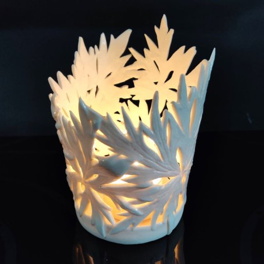 Mellem lyslygte med smørblomst (glaseret) 2.jpg
